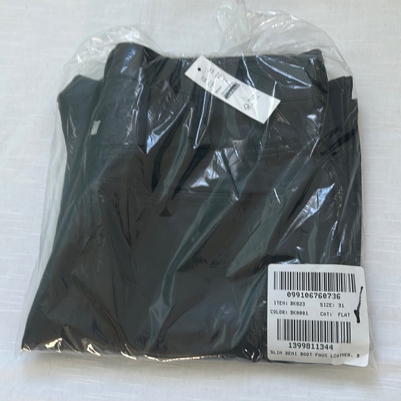 J Crew High-rise slim demi-boot pant in faux leather BK823 Size 31 - Picture 4 of 4